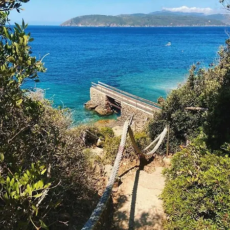 Il Boschetto Sul Mare - Goelba בית נופש קאפוליברי