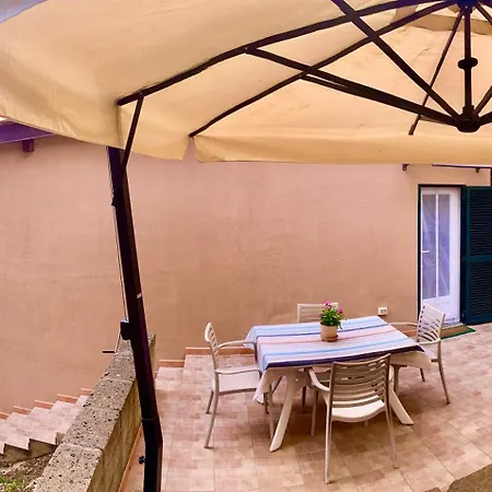 Vakantiehuis Il Boschetto Sul Mare - Goelba *